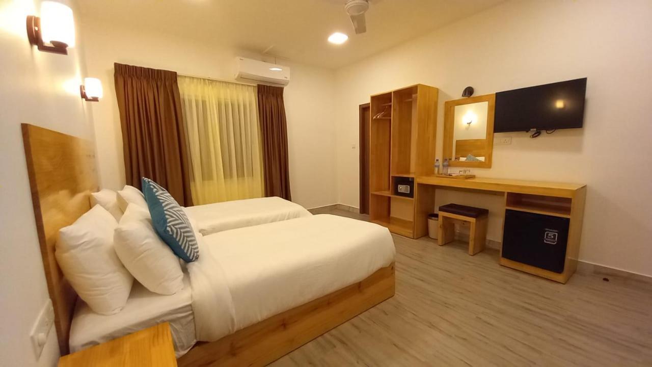 Sky View By Relax Tours Hotel Dhangethi Exterior photo