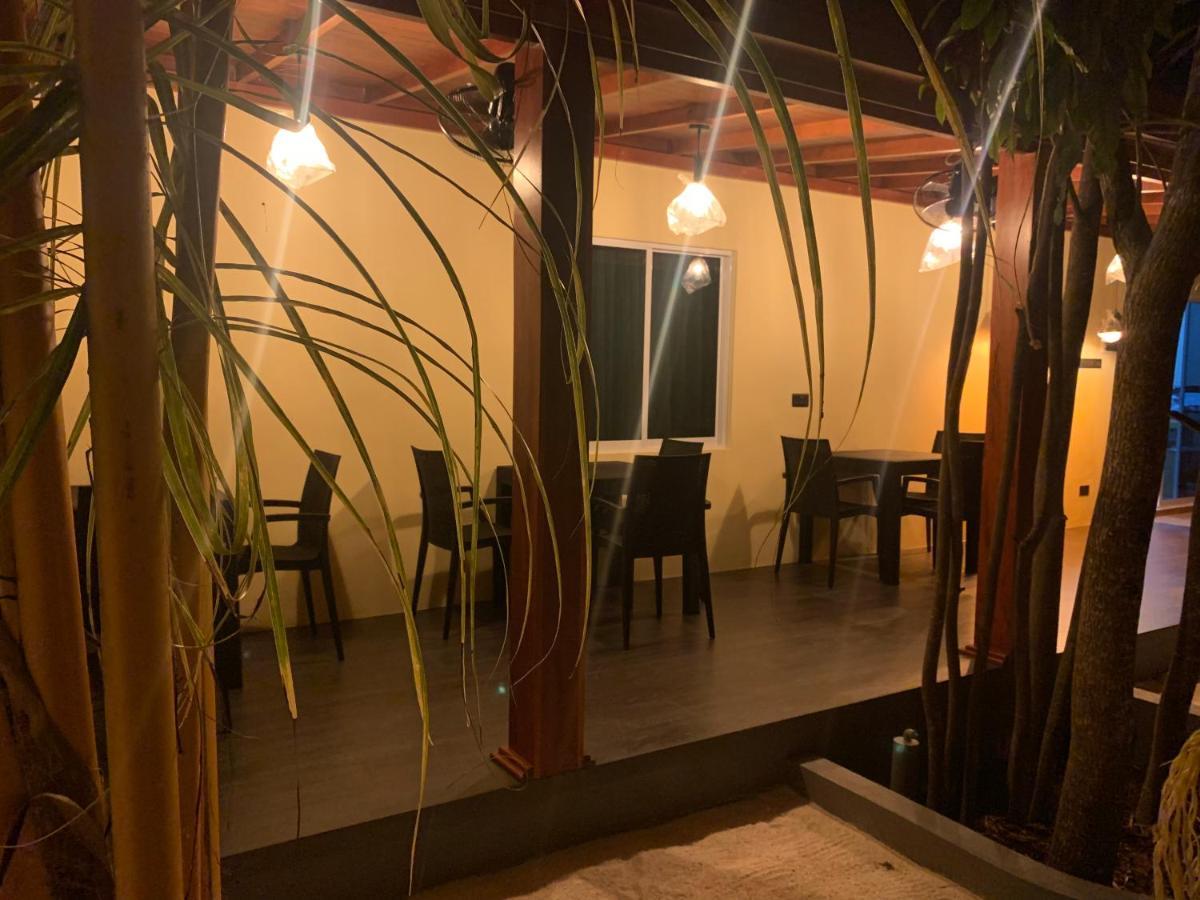 Sky View By Relax Tours Hotel Dhangethi Exterior photo